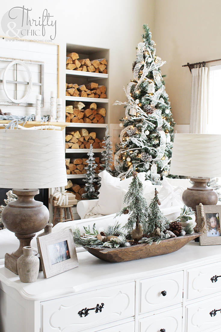 Cozy Christmas decorations, Cozy living room christmas, white christmas tree ideas, cozy white living room, cozy white cottage, cottage christmas decor, christmas mantel decor, how to hang stockings, how to decorate a christmas tree