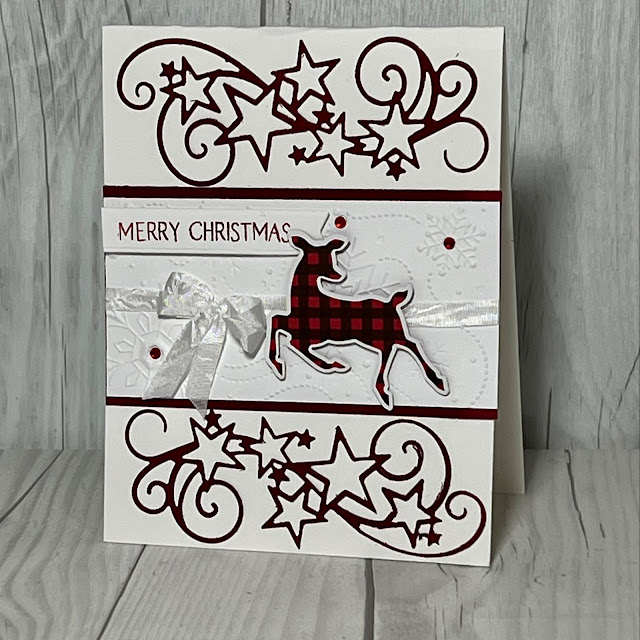 Handmade Christmas carrd using Stampin' Up! Deer Builder PUnch part of the Peaceful Deer Bundle