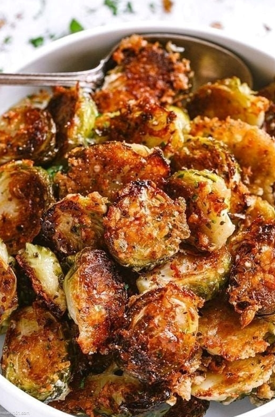 GARLIC PARMESAN ROAST BRUSSELS SPROUTS