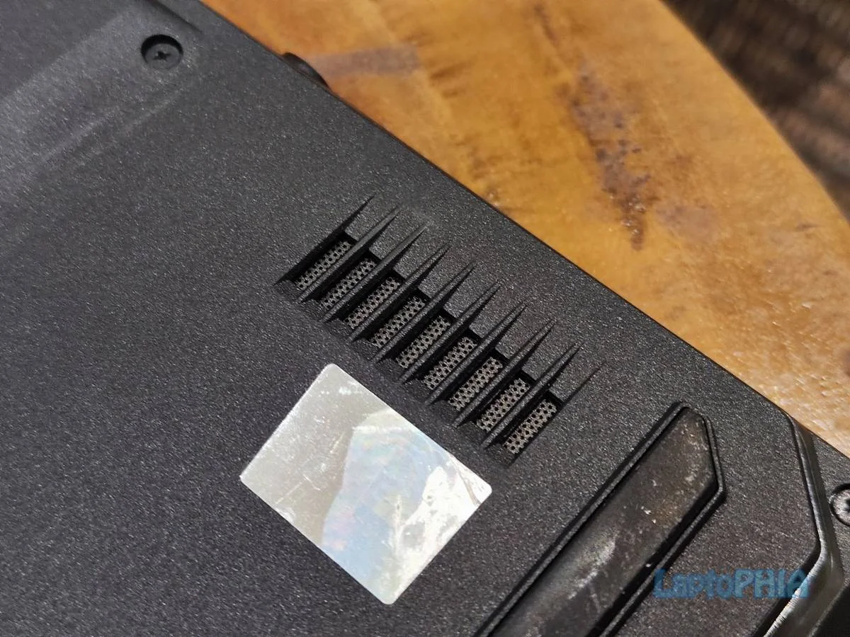 Review Asus ROG Strix SCAR 17 G733PYV, Laptop Gaming Terkencang dengan Teknologi 3D V-cache