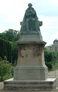 Lamarck'ın Paris'teki heykeli