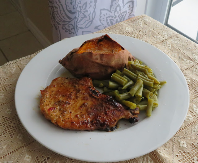 Iron Skillet Garlic & Brown Sugar Pork Chop