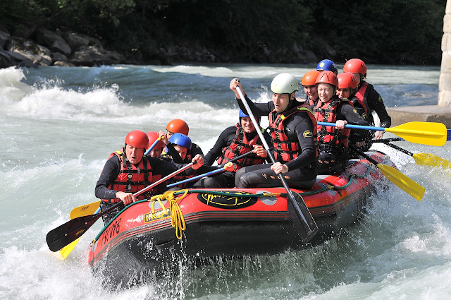 Rafting and kayRafting and kayaking