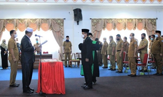 Lantik Irsad Jadi Pj Sekdakab Pasbar, Bupati Hamsuardi Paparkan Visi dan Misinya