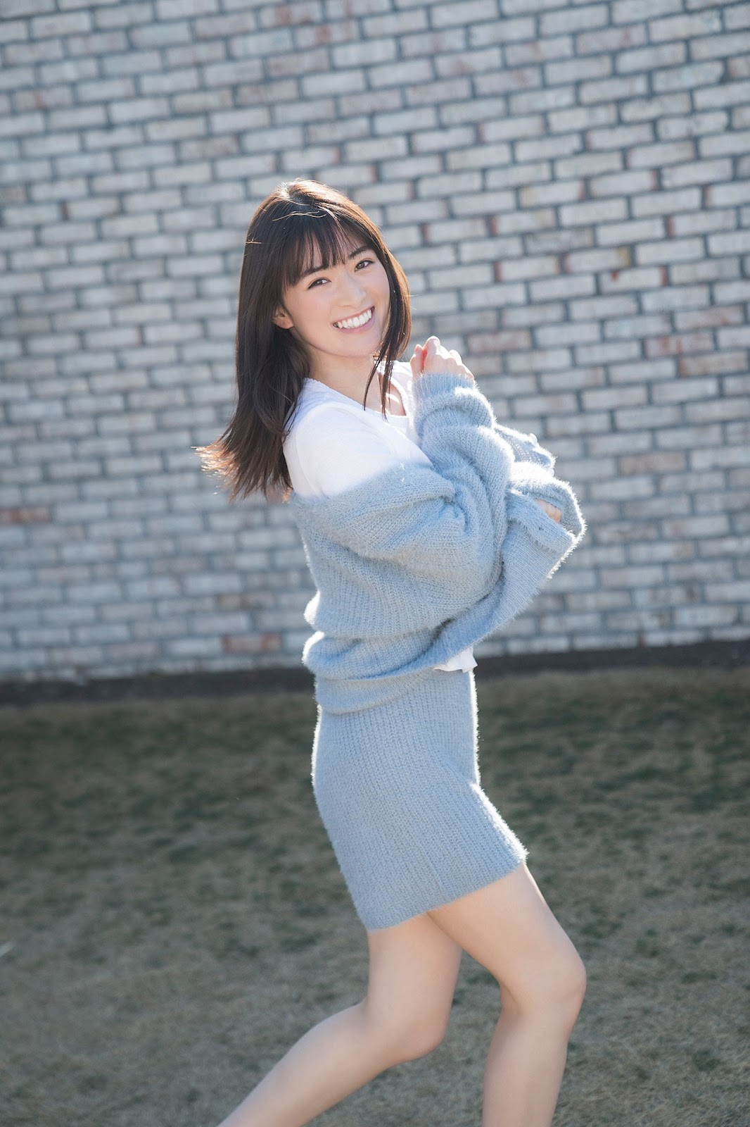 Mio Yūki 優希美青, ヤンマガWeb グラから見るか？ エモから見るか？