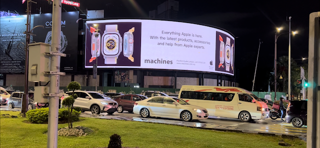 Apple Ad Malaysia KL City Centre Nearby KLCC LED Screen Advertising Malaysia Kuala Lumpur Digital Billboard Advertising