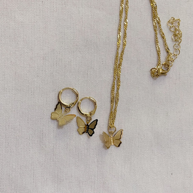 Butterfly necklace & earring set (gold)