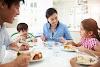 Cara Mudah Membiasakan Anak Makan Makanan Sehat