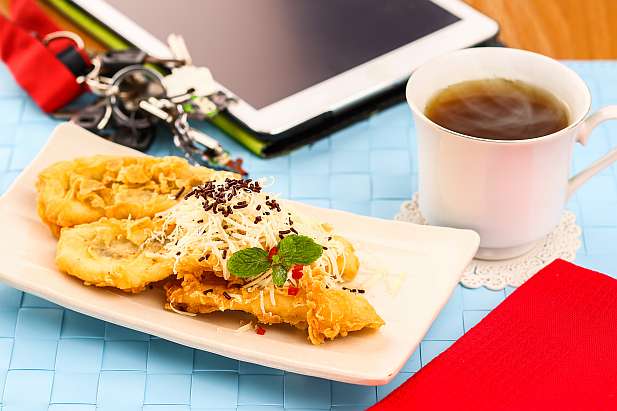 Crispy Fried Banana Recipe that is practical, crunchy, and delicious.