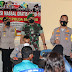 Wujud Sinergitas TNI/Polri, Kapolres Banggai Bersama Dandim 1308/LB Tinjau Vaksinasi di Polsek Luwuk