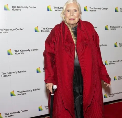 Joni Mitchell plans to follow Neil Young off Spotify, citing ‘lies - dailynewsdn