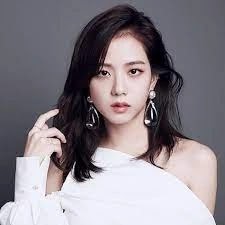 Jisoo becomes the first K - pop star to feature in an Indian Magazine? ichhori.com