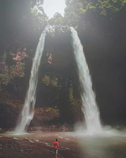 Fasilitas Wisata Tiu Bombong Waterfall