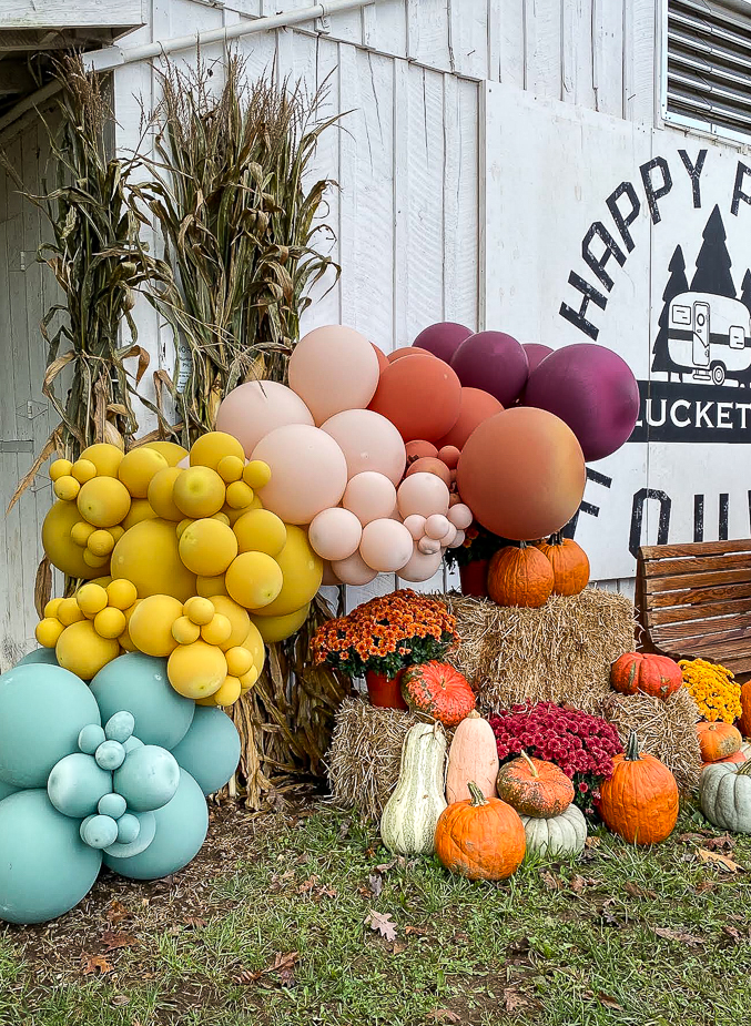 Lucketts fall balloon display