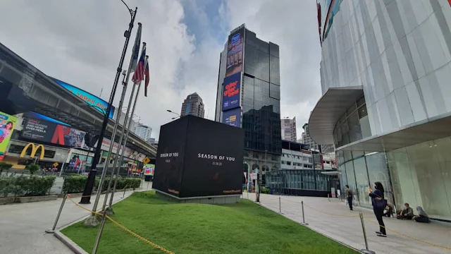 Fans Support Ad Mew Suppasit Jongcheveevat  Mew 苏帕西 · 宗澈瓦应援广告 Bukit Bintang Lot 10 Giant Cube Digital Screen Advertising Malaysia Kuala Lumpur