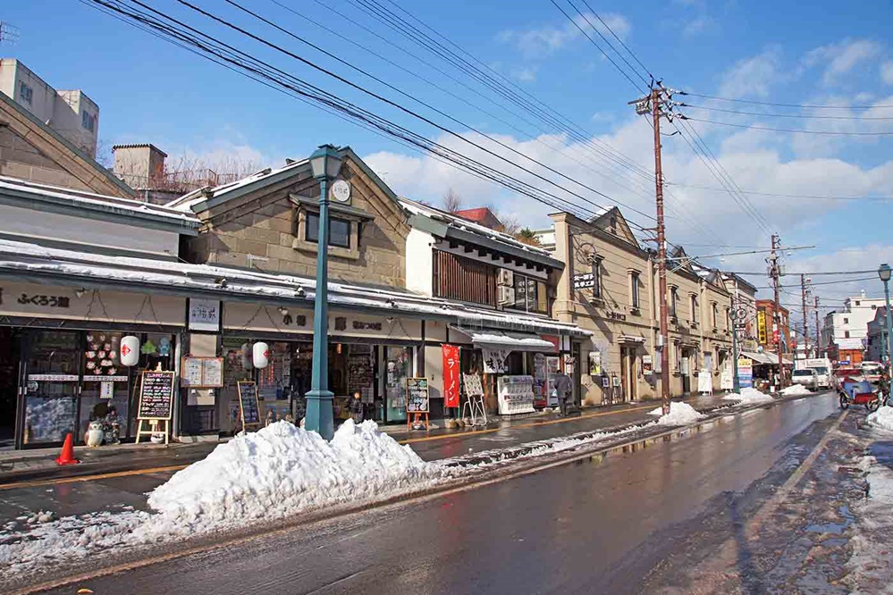 ถนนซาไกมาจิ โดริ (Sakaimachi Dori Street)