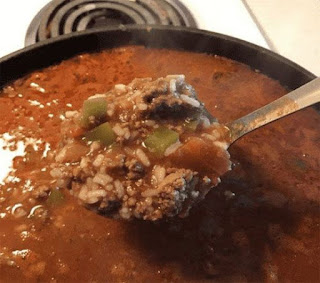 Stuffed Pepper Soup Is a Full Meal in a Bowl