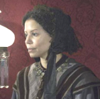 Gloria Reuben - Lincoln