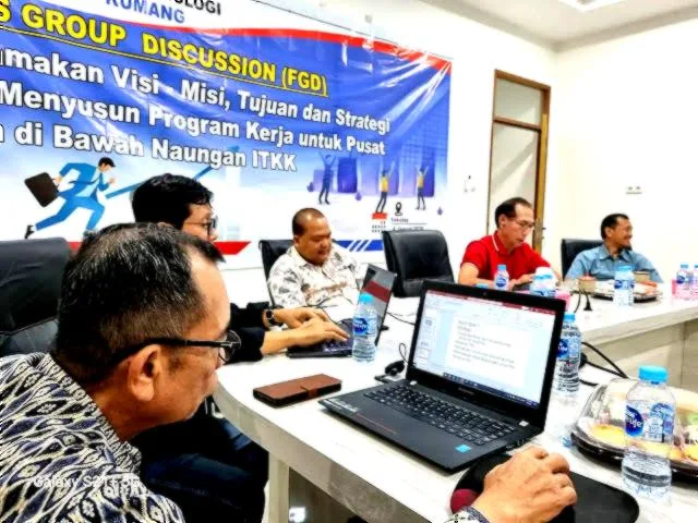Today, the Dayak, inhabitants and heirs of the world’s third-largest island, are facing post-truth.