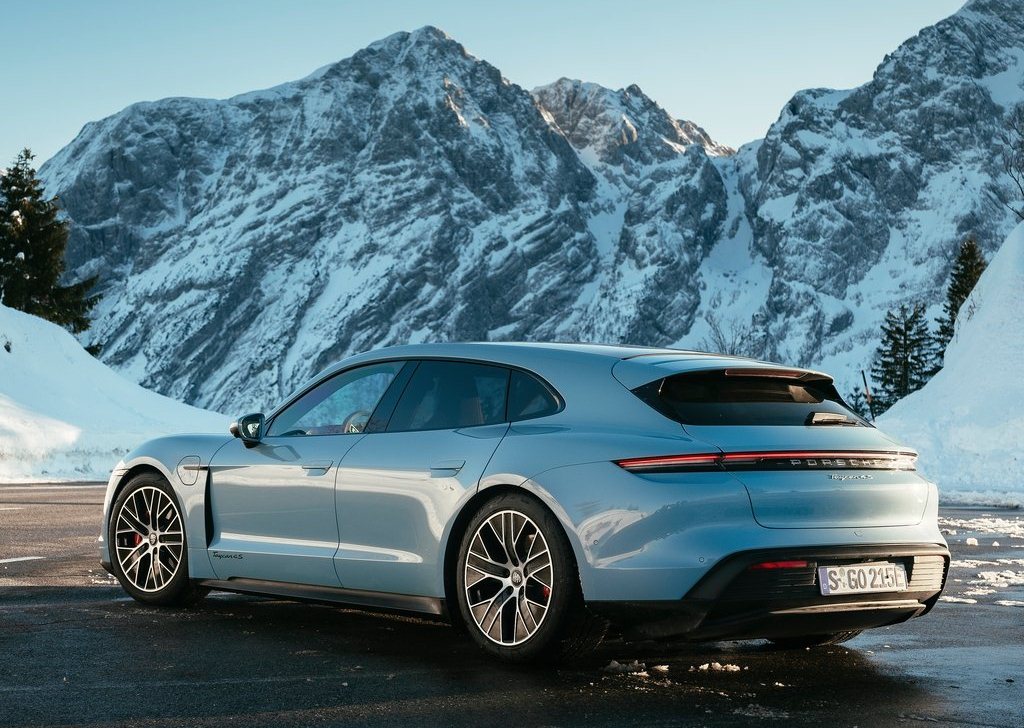 2022 Porsche Taycan 4S Sport Turismo