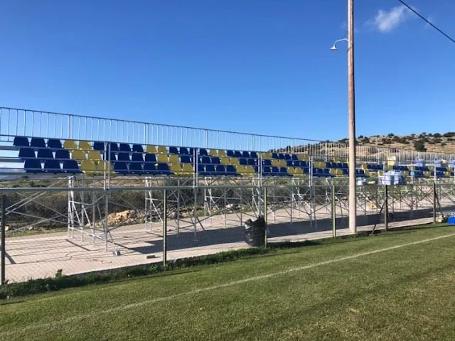 Προχωρούν οι εργασίες για τοποθέτηση κερκίδας στο γήπεδο των Λιμνών του Δήμου Άργους Μυκηνών