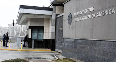 США эвакуируют дипломатов из Украины