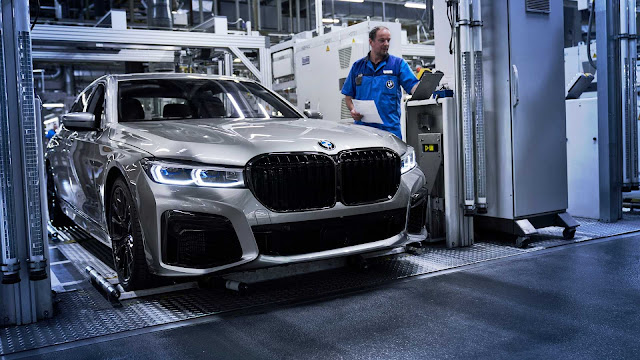 BMW V12 Engine Production Ends This Year