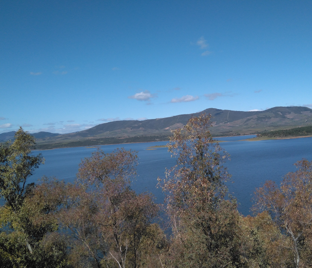 Embalse Gabriel y Galán situado en Cáceres, Extremadura.