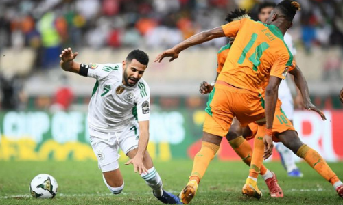 سقوط حامل اللقب منتخب كوت ديفوار يقصي الجزائر من بطولة كاس الامم الافريقيا