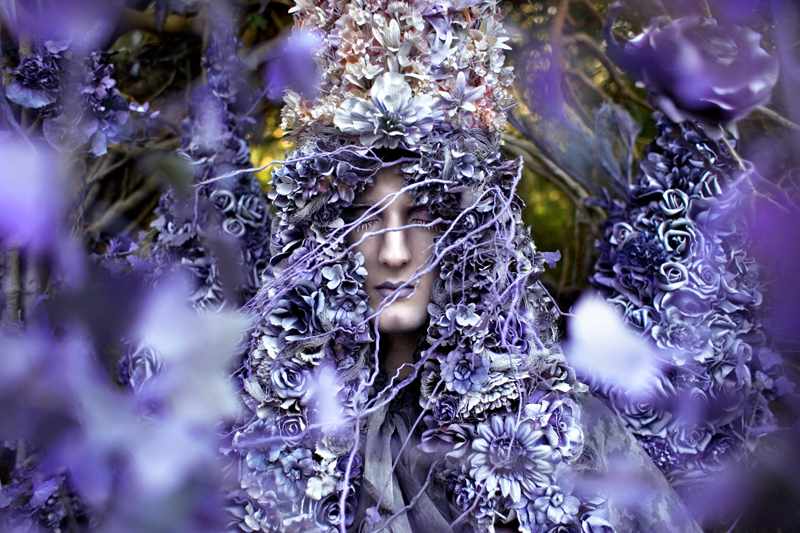 Цветочное рождение. Kirsty Mitchell