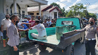 Ketemu Kecelakaan Lalulintas Di Depanya, Kapolres Bitung Langsung Bantu Evakuasi Korban