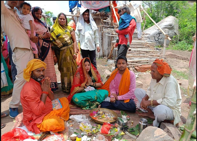 सगमा विडियो सत्यम कुमार ने शिव मंदिर में रुद्राभिषेक कर क्षेत्र में सुख शांति की कामना किया sagma