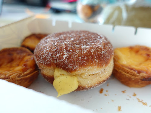 Bakehouse Hongkongers' favorite bakery shop now opens in Tsim Sha Tsui - Vanilla cream doughnut