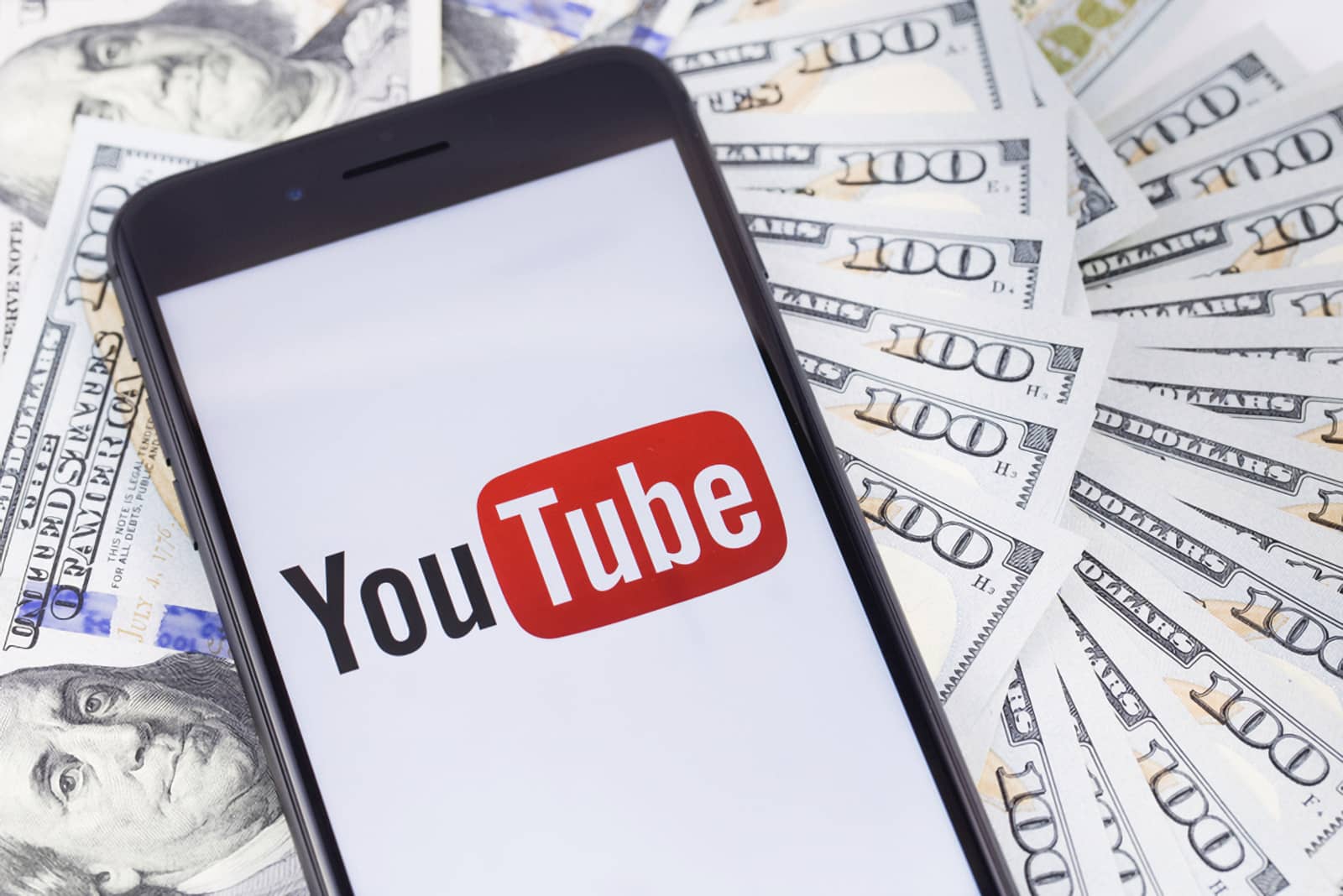 Comment gagner de l'argent sur YouTube en 2022 (13 idées)