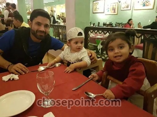 Muhammad Rizwan With Family At Dubai Palm Hotel