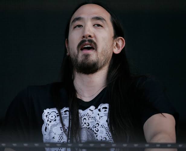 Steve Aoki is one out of the best djs in the world.