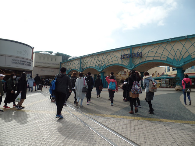 tokyo disney resort gateway station iskpriari