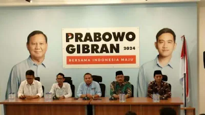 Gara-gara Prabowo Diserang terus saat Debat, Relawan Anies dan Ganjar Membelot ke TKN