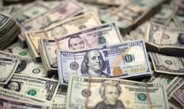 من هي الشخصيات المرسومة على فئات أوراق الدولار الأمريكي؟
