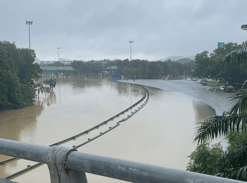 highway tenggelam air banjir