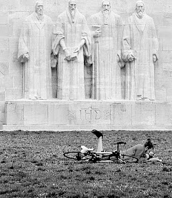 Tema :  BICICLETA A PRETO E BRANCO