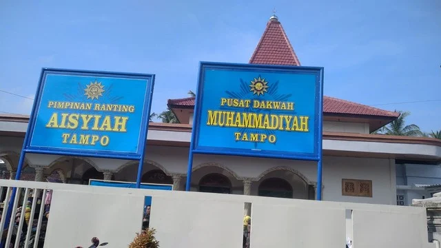 Sempat Dicopot Paksa, Muhammadiyah Pasang Lagi Papan Nama di Masjid Al Hidayah Tampo