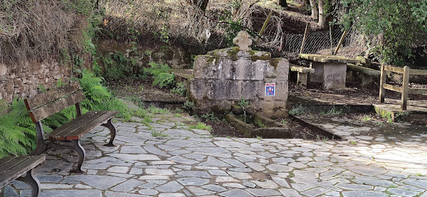 La Fuente de Ribicás en la aldea de O,Burgo. Lugo.