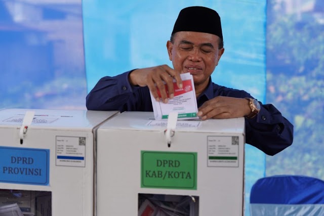 Pemilu 2024, Bupati Zairullah Nyoblos dan Harapkan Ini 