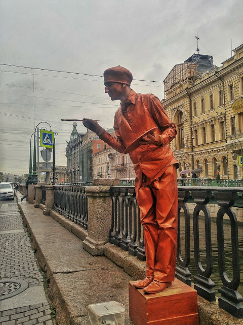 Климат в Питере такой, что солнце редко радует, но, опять же, это не хорошо, и не плохо