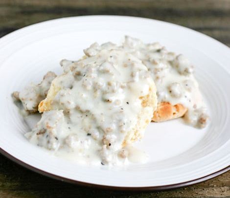 Southern Comfort Food: Biscuits and Gravy