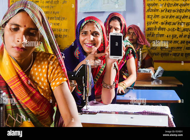 1.33 करोड़ महिलाओं को नेट सुविधा के साथ स्मार्टफोन देगी गहलोत सरकार, 7500 करोड़ करेगी खर्च