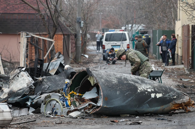 Russian Invasion of Ukraine - Battles Reaches Kiev, SAMs Strengthen Defenses, Putin Calls Ukrainian Army Leaders to Take Power