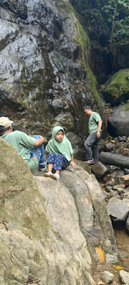 Air Terjun Megamendung di Gunung Cisadon: Wisata Alam yang Menyegarkan