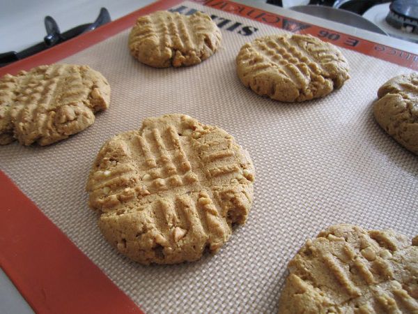 Vegan Peanut Butter Cookies for Japan! 1